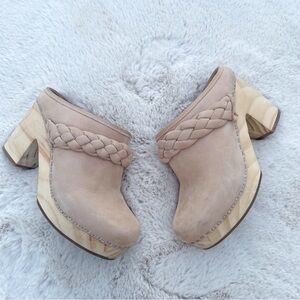 Dolce Vita Beige Braided Heeled Clogs Size 7.5
